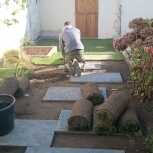 AR' Paysage pelouse en rouleaux création entretien de jardin aménagement paysager paysagiste Nantes (44)